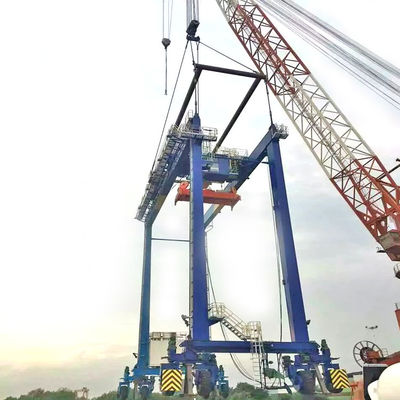 लचीला आंदोलन के साथ रबड़ टायर शिपिंग कंटेनर गैन्ट्री क्रेन 50ton