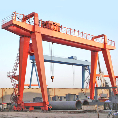 20 टन गैन्ट्री क्रेन 40 मीटर स्पैन केबिन कंट्रोल 15M / MIN